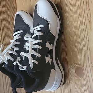 Under Armour UA Mid TPU Black & White Baseball Cleats New With Tags